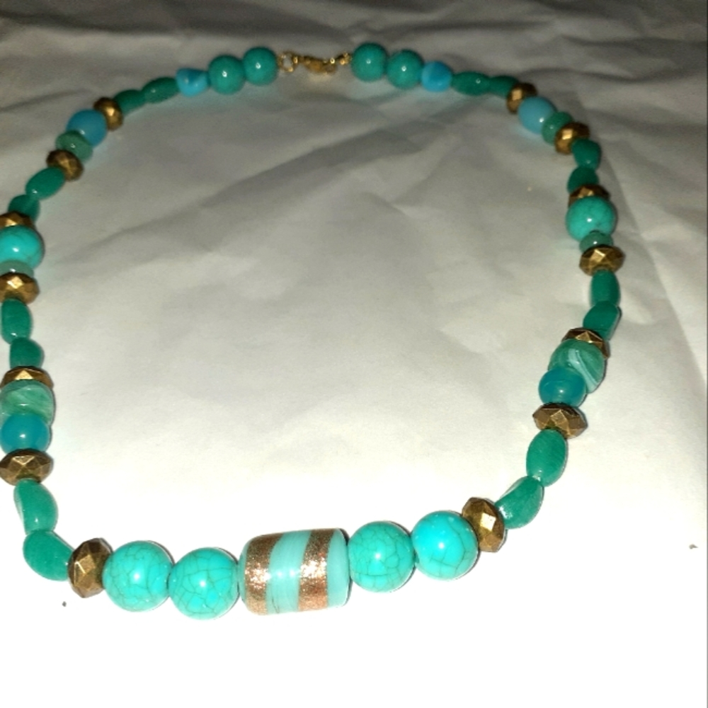 Beautiful handmade necklace!$10